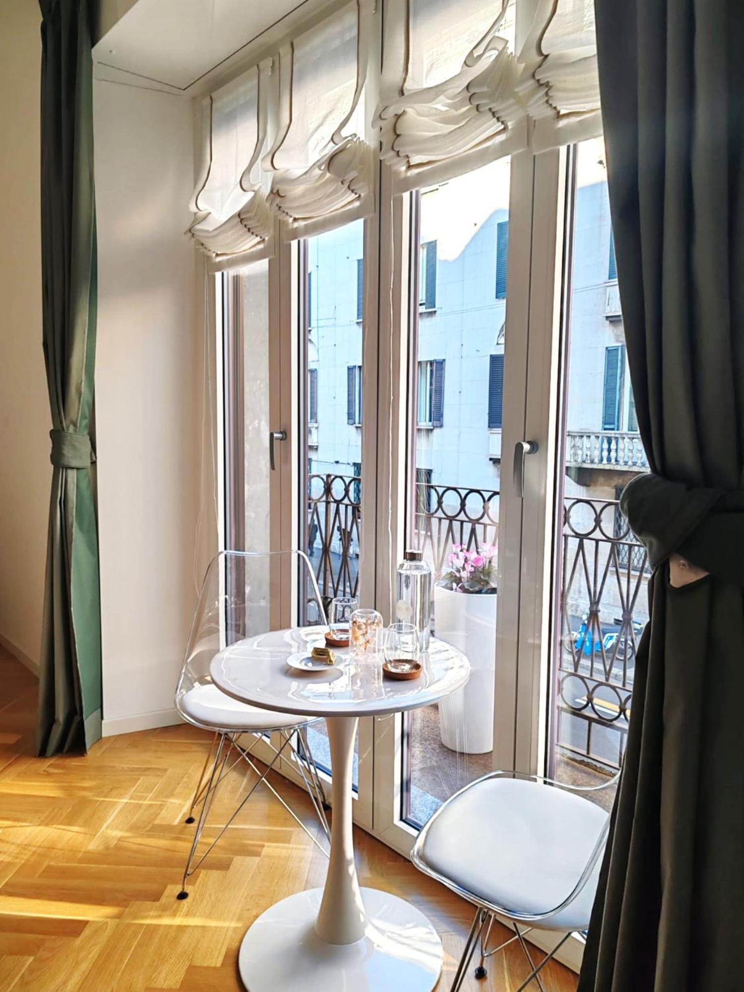 B And G San Babila- Luxury In The Heart Of Milano - Design District Hotell Eksteriør bilde