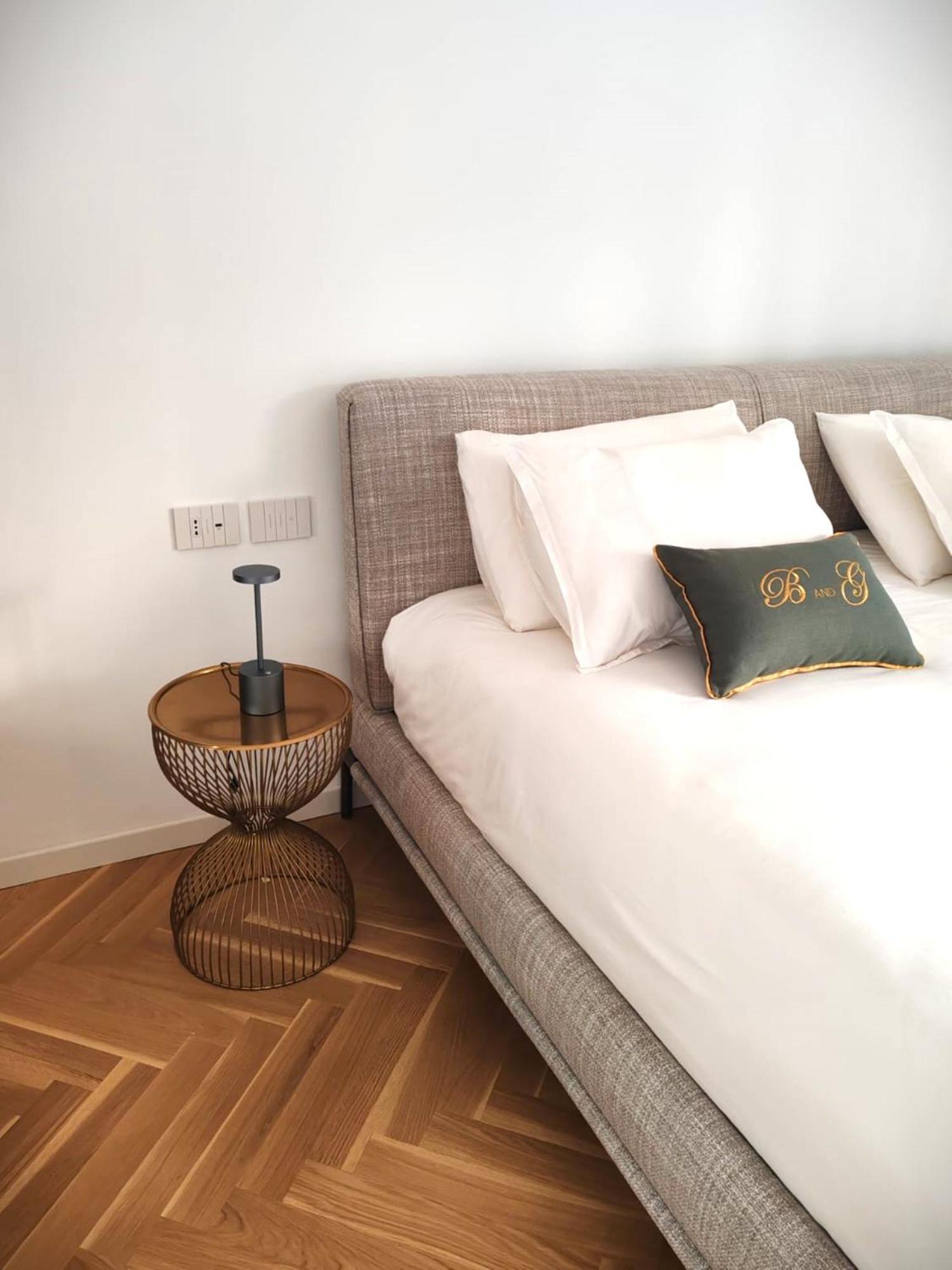 B And G San Babila- Luxury In The Heart Of Milano - Design District Hotell Eksteriør bilde